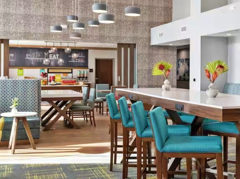 Interior view of Hampton Inn Saline.