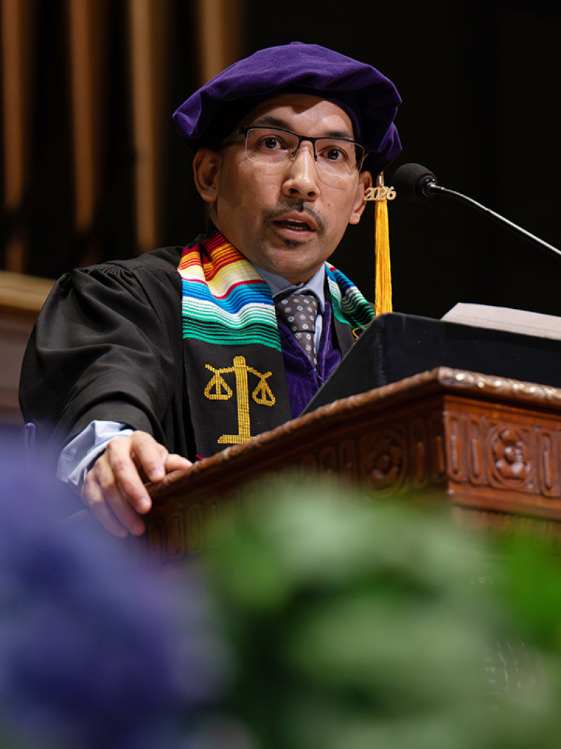 Ruben Piñuelas speaks to the Michigan Law class of 2026 and audience during Senior Day.