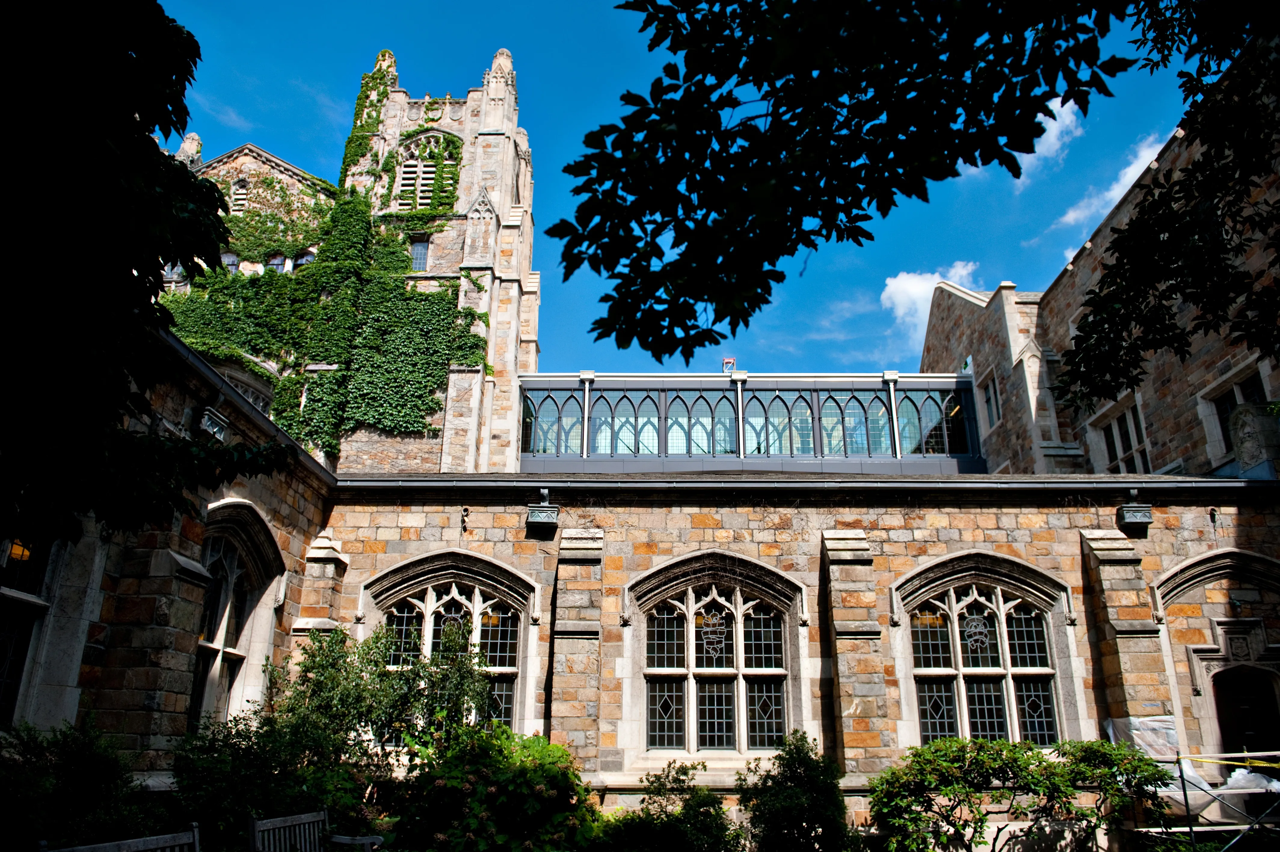 Exterior view of the bridge between Hutchins Hall and the Reading room from the inner courtyard of the law school