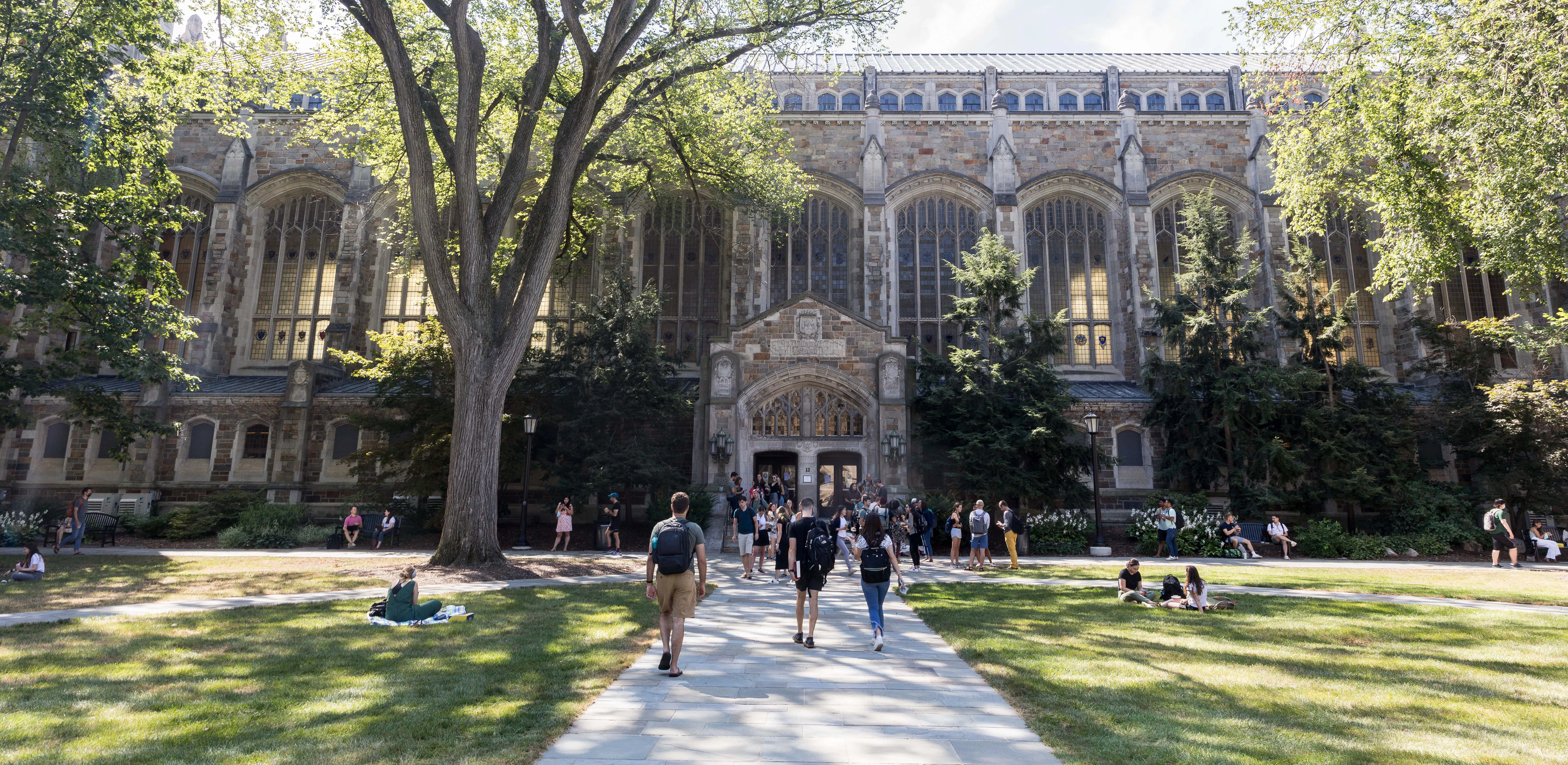 Students walking around the Law Quad, beauty