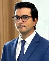 A portrait of Alain Perdomo