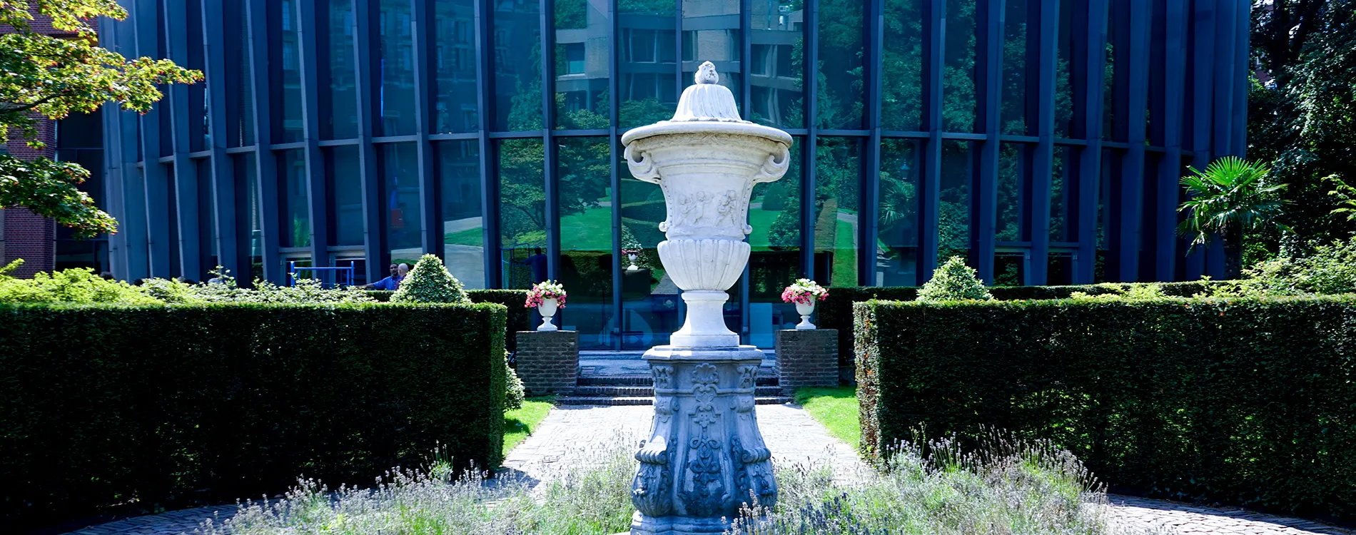 Exterior of the Hague Academy building