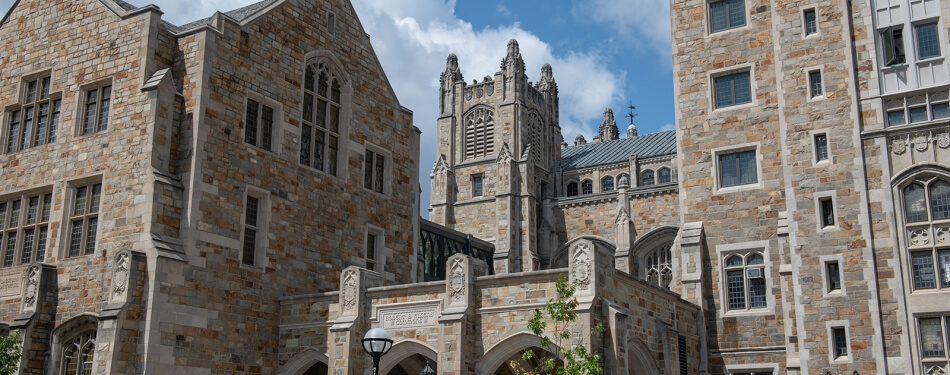 Sunny day showing the Commons Entrance and the beautiful architecture around it.