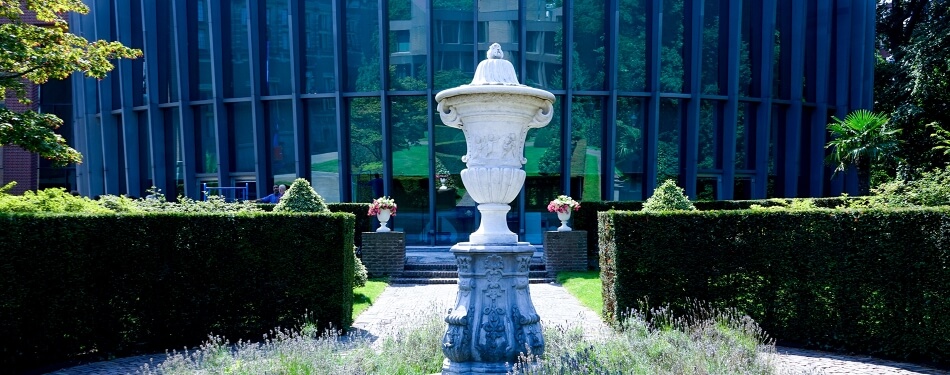 Exterior of the Hague Academy building