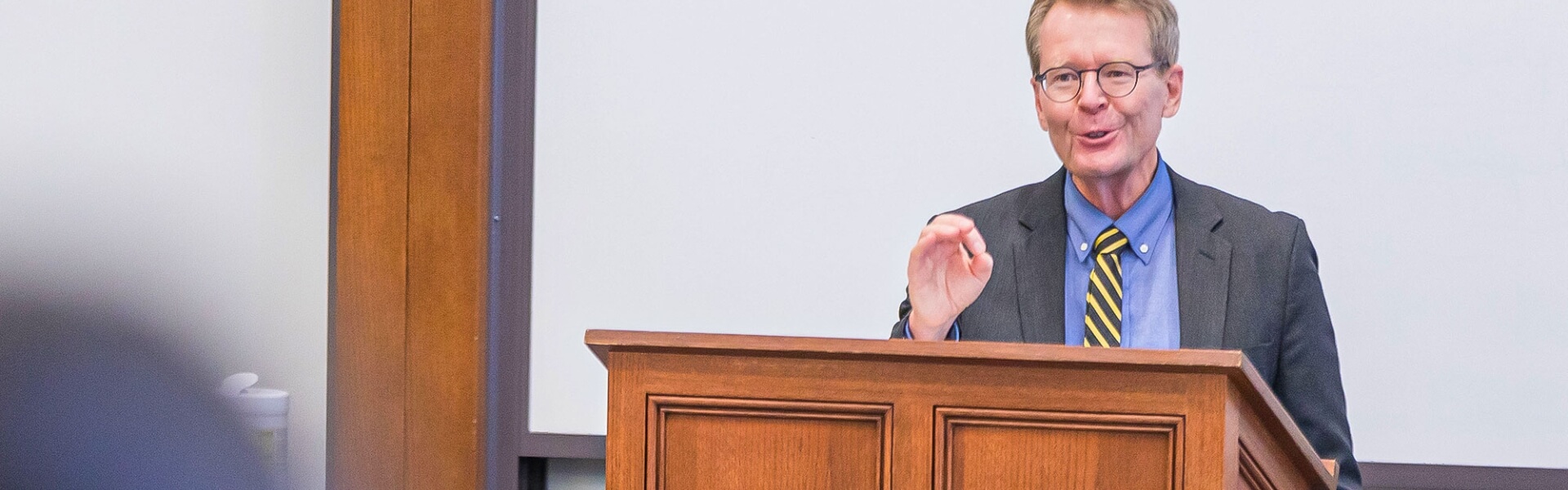 At U-M’s annual Constitution Day commemoration, conservative law professor Michael Stokes Paulsen outlined the argument that Donald Trump is ineligible to run for president in 2024, based on provisions in Section 3 of the 14th Amendment to the Constitution. 