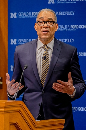 Reginald Turner speaks to students