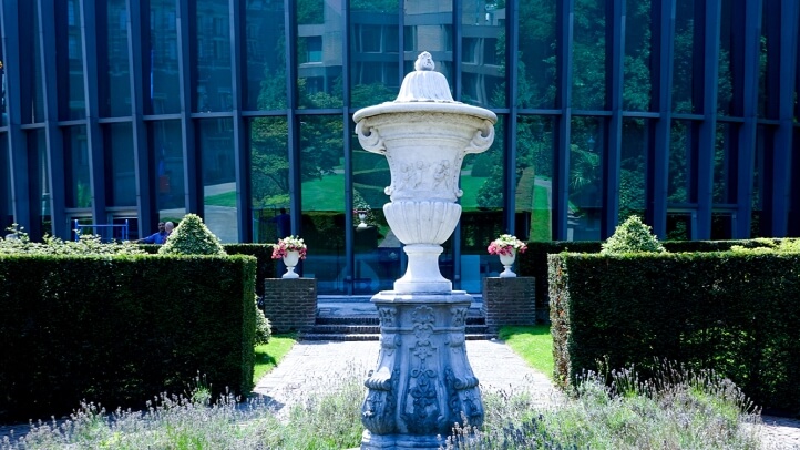Exterior of the Hague Academy building