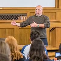 Len Niehoff teaching class at Michigan Law.